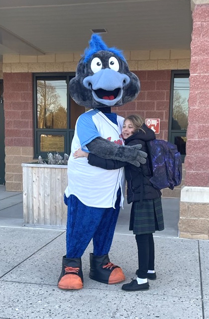 The-Highlands-School-giving-420x640